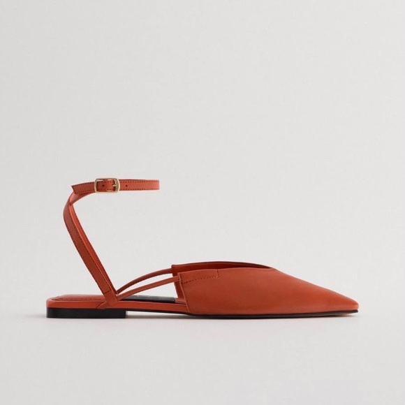 Zara Shoes - ZARA Flat Leather Slingback